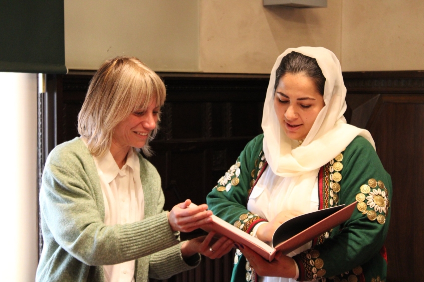 Granollers recibe a Khadira Zahra Ahmadi, exalcaldesa de Nili (Afganistán)