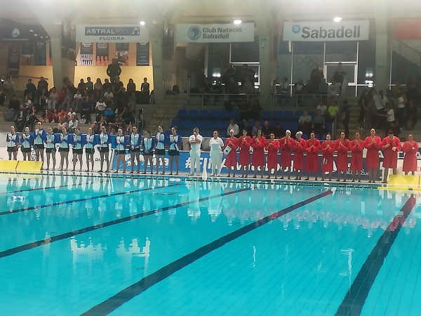 España gana con facilidad a Francia (18-1) en el debut de Paula Camús