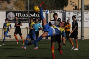 El Sabadell Nord gana al Tona con otra exhibición de Lluri y un gol de oro de Alon