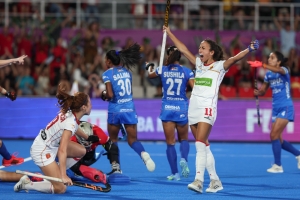 España gana a India con un gol de oro de Marta Segú