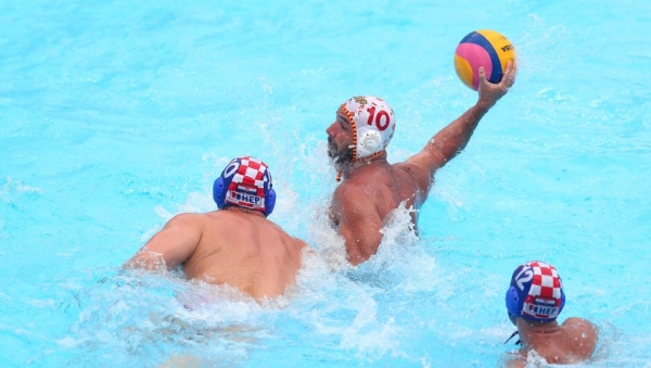 Felipe Perrone en acción