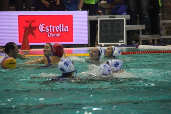 CN Sabadell 19 Vouliagmeni 10 Tricampeonas de Europa