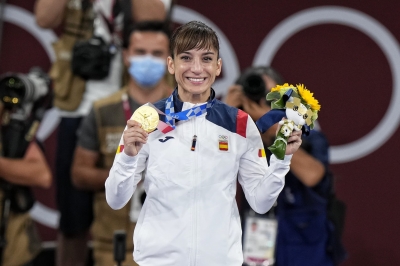 La karateka Sandra Sánchez con su oro