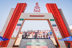 Edgar Canet hace historia al ganar con 20 años en el Dakar