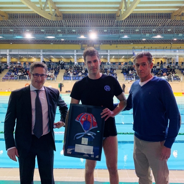 Iñaki Aguilar homenajeado por su CN Barcelona