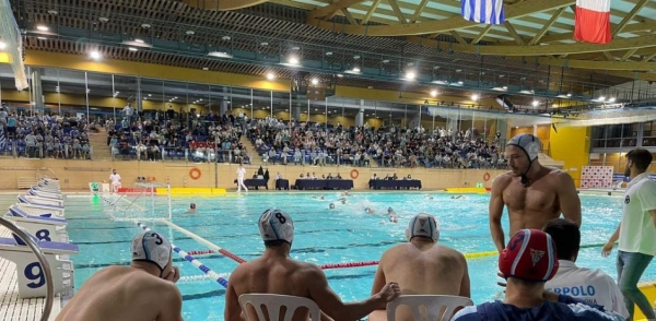 El CN Barcelona cayó 13-17 ante el Brescia