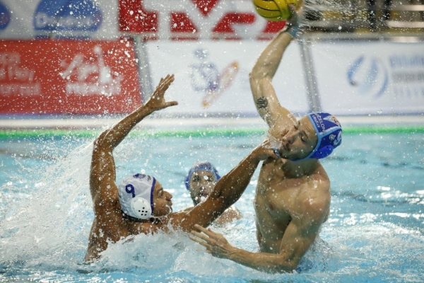 El CN Barcelona ganó 12-13 en Can Llong