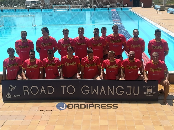 'Media Day' con la selección española de waterpolo masculino en el CAR