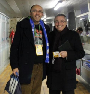 Junto a Michael Robinson en un Barça-Valencia en el Nou Camp